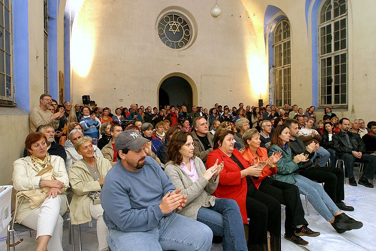 Preßburger Klezmer Band v českokrumlovské synagoze, Svatováclavské slavností 2005 v Českém Krumlově, foto: © Lubor Mrázek