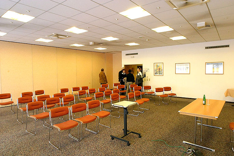 Konferenzräume des Hotels Novotel, Arbeitsverhandlungen in Linz, Foto: © Lubor Mrázek
