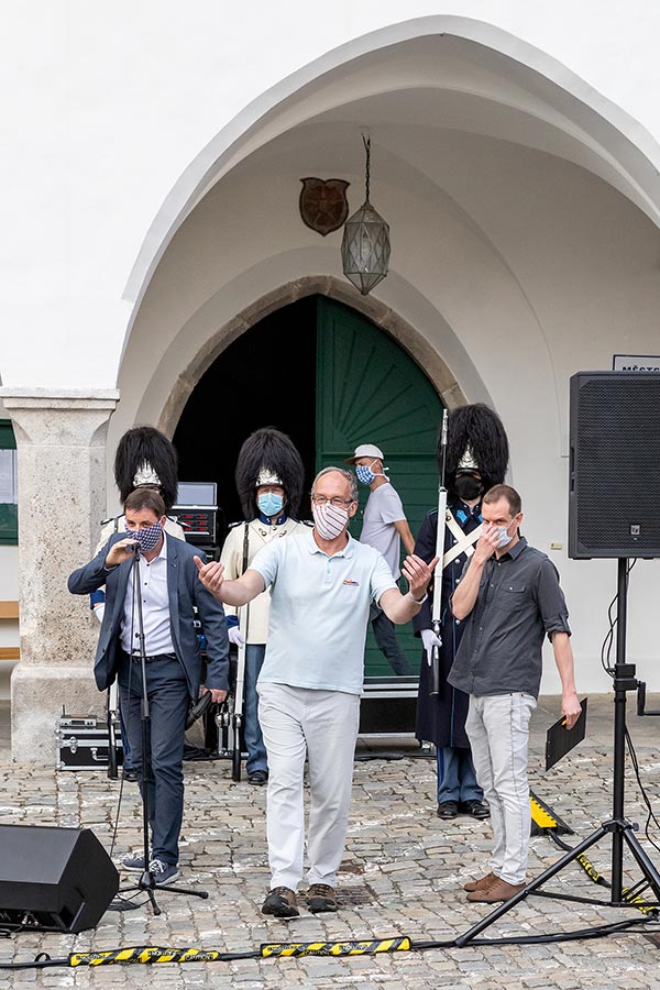 Zahájení cesty na počest velkého náčelníka Okimy - Miloslava Stingla, Český Krumlov 19.5.2020