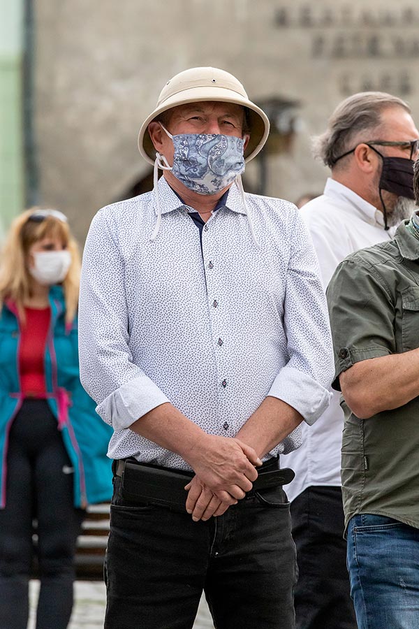 Zahájení cesty na počest velkého náčelníka Okimy - Miloslava Stingla, Český Krumlov 19.5.2020