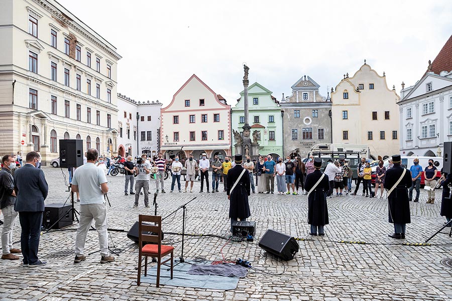 Zahájení cesty na počest velkého náčelníka Okimy - Miloslava Stingla, Český Krumlov 19.5.2020