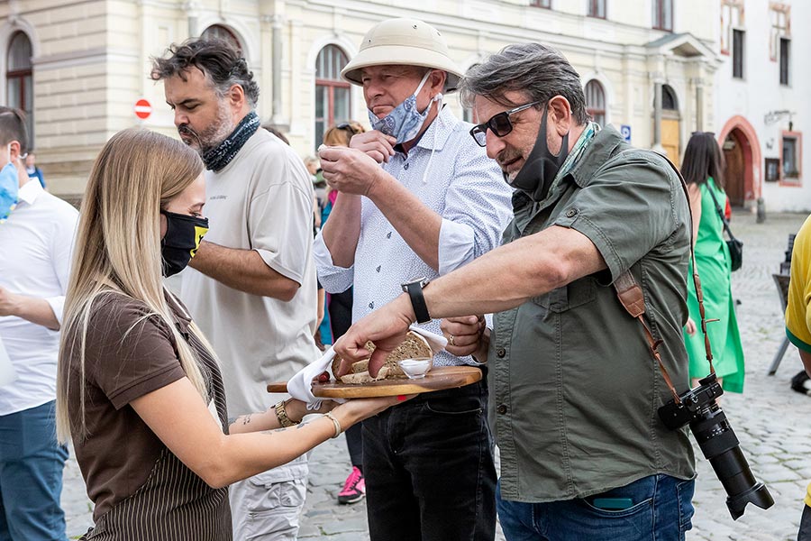 Zahájení cesty na počest velkého náčelníka Okimy - Miloslava Stingla, Český Krumlov 19.5.2020