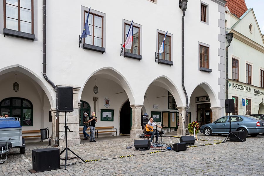 Zahájení cesty na počest velkého náčelníka Okimy - Miloslava Stingla, Český Krumlov 19.5.2020