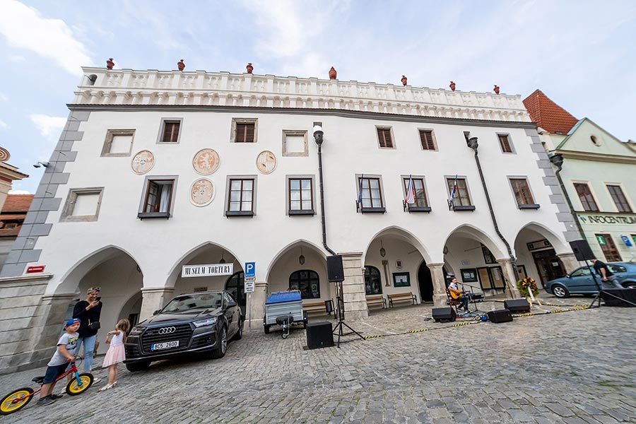 Zahájení cesty na počest velkého náčelníka Okimy - Miloslava Stingla, Český Krumlov 19.5.2020