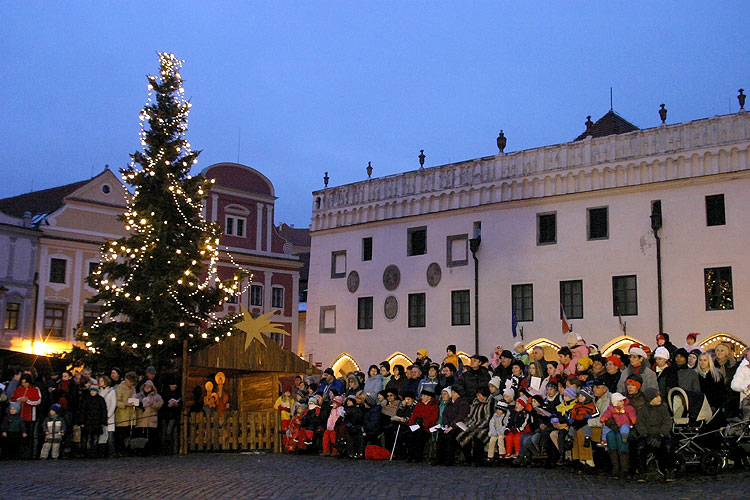 23. prosince - živý Betlém, advent a vánoce 2005 v Českém Krumlově, foto: © Lubor Mrázek