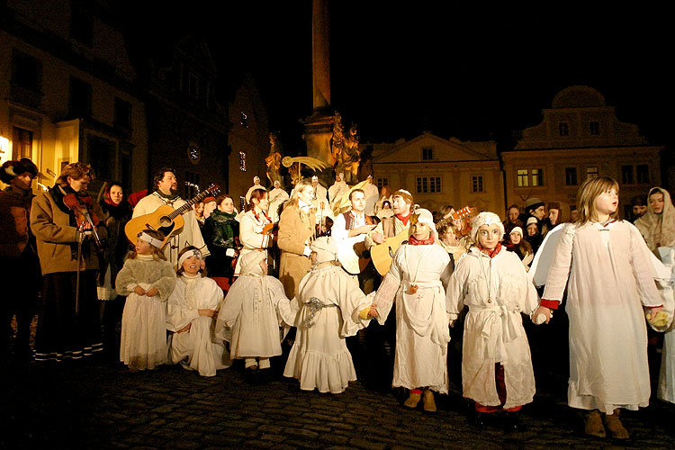 23. prosince - živý Betlém, advent a vánoce 2005 v Českém Krumlově, foto: © Lubor Mrázek