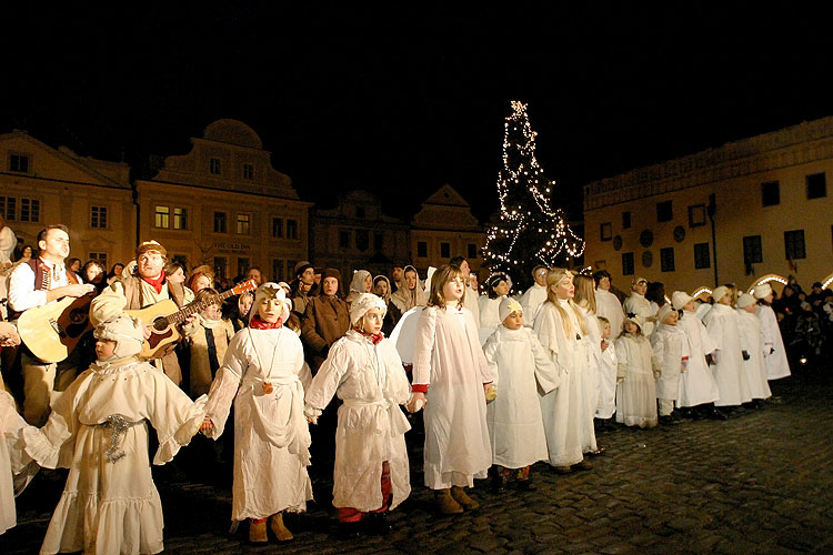 23. prosince - živý Betlém, advent a vánoce 2005 v Českém Krumlově, foto: © Lubor Mrázek