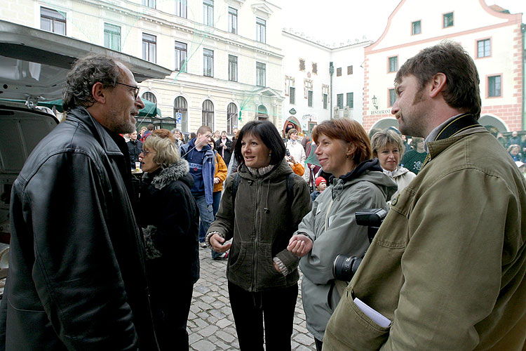 Umění nad městem, 29. dubna 2006, náměstí Svornosti, Český Krumlov, foto: © Mgr. Lubor Mrázek