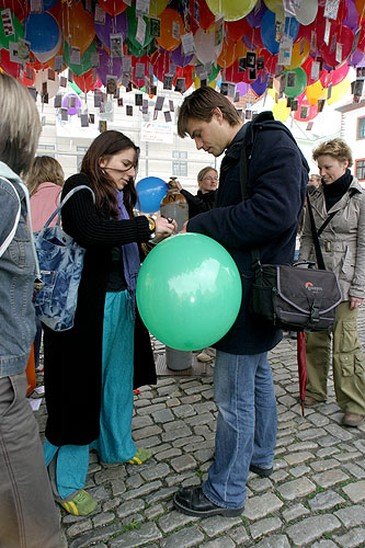 Umění nad městem, 29. dubna 2006, náměstí Svornosti, Český Krumlov, foto: © Mgr. Lubor Mrázek