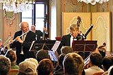 Komorní orchestr Bonn-Holzlar - benefiční koncert pro Den handicapem 2006, 29. dubna 2006, Prokyšův sál, Horní ul. 155, Český Krumlov, foto: © Mgr. Lubor Mrázek 