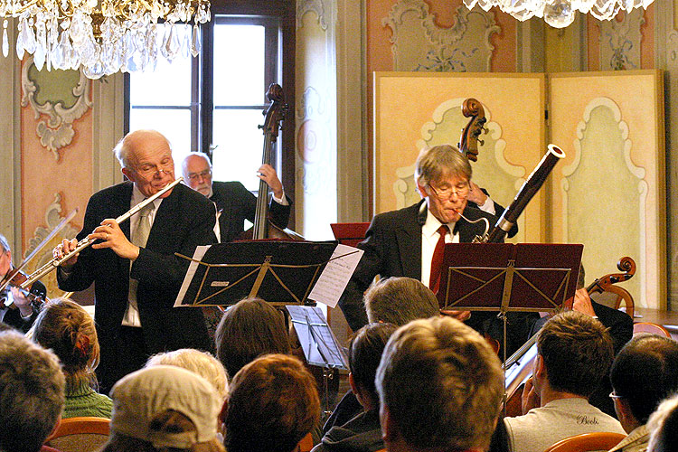 Komorní orchestr Bonn-Holzlar - benefiční koncert pro Den handicapem 2006, 29. dubna 2006, Prokyšův sál, Horní ul. 155, Český Krumlov, foto: © Mgr. Lubor Mrázek