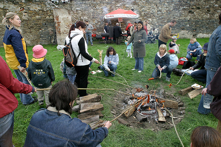 Kouzelný Krumlov - dětské dopoledne, 30. dubna 2006, Pivovarská zahrada, Český Krumlov, foto: © Mgr. Lubor Mrázek