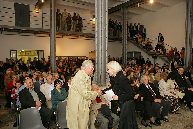 Slavnostní vernisáž výstav v Egon Schiele Art Centru 28.4.2006 - Alberto Giacometti, Ernst Scheidegger a Eva Prokopcová,, zdroj: Egon Schiele Art Centrum, foto: © Libor Sváček