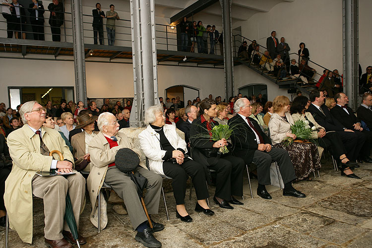 Slavnostní vernisáž výstav v Egon Schiele Art Centru 28.4.2006 - Alberto Giacometti, Ernst Scheidegger a Eva Prokopcová,, zdroj: Egon Schiele Art Centrum, foto: © Libor Sváček