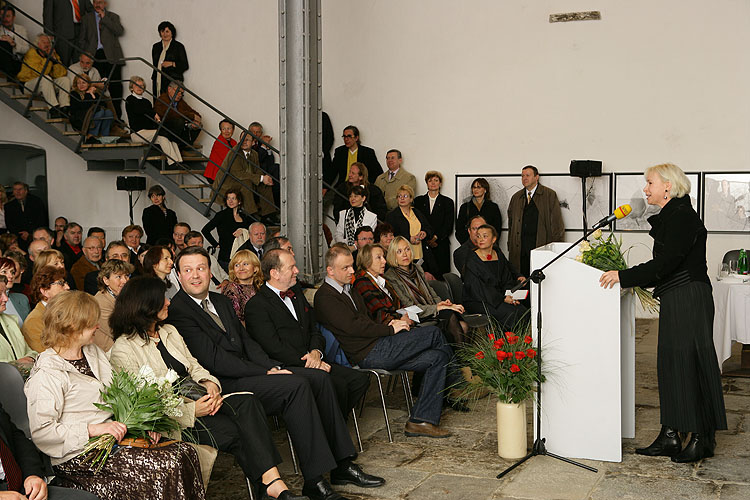 Slavnostní vernisáž výstav v Egon Schiele Art Centru 28.4.2006 - Alberto Giacometti, Ernst Scheidegger a Eva Prokopcová,, zdroj: Egon Schiele Art Centrum, foto: © Libor Sváček