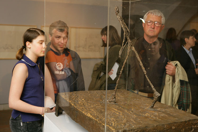 Slavnostní vernisáž výstav v Egon Schiele Art Centru 28.4.2006 - Alberto Giacometti, Ernst Scheidegger a Eva Prokopcová,, zdroj: Egon Schiele Art Centrum, foto: © Libor Sváček