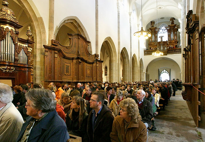 Koncert duchovní hudby v klášterním kostele ve Zlaté Koruně, 2. května 2006, zdroj: Agentura Kraus koncert, foto: © Lubor Mrázek