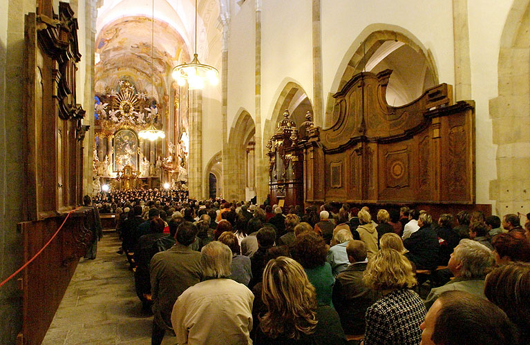 Koncert duchovní hudby v klášterním kostele ve Zlaté Koruně, 2. května 2006, zdroj: Agentura Kraus koncert, foto: © Lubor Mrázek