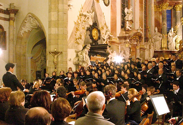 Koncert duchovní hudby v klášterním kostele ve Zlaté Koruně, 2. května 2006, zdroj: Agentura Kraus koncert, foto: © Lubor Mrázek