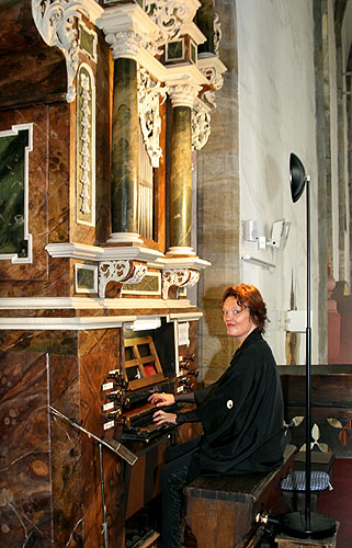 Ursula Hermann-Lom (Orgel), Kirche St. Veit Český Krumlov, 2.7.2006, Festival der Kammermusik Český Krumlov, Foto: © Lubor Mrázek