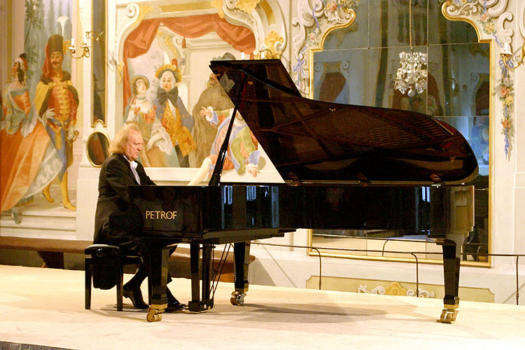 Vitalij Berson (Klavier), Maskensaal des Schlosses Český Krumlov, 2.7.2006, Festival der Kammermusik Český Krumlov, Foto: © Lubor Mrázek
