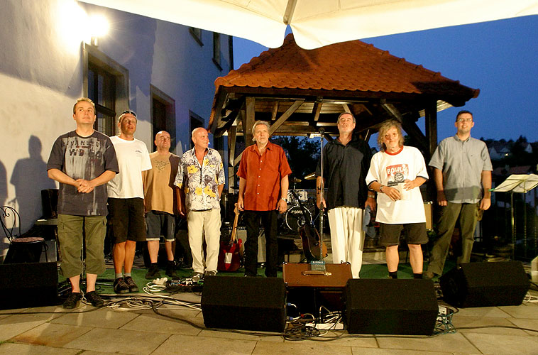 Michal Prokop and Framus Five Band, Terrace of Hotel Růže, 4.7.2006, Festival of Chamber Music Český Krumlov, photo: © Lubor Mrázek