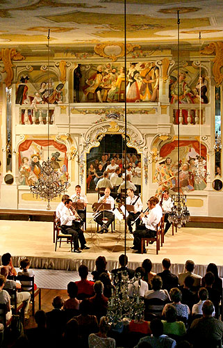 Harmonia Mozartiana Pragensis, Maskensaal des Schlosses Český Krumlov, 6.7.2006, Festival der Kammermusik Český Krumlov, Foto: © Lubor Mrázek