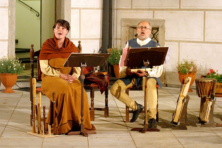 Chairé, Atrium of Hotel Růže, 8.7.2006, Festival of Chamber Music Český Krumlov, photo: © Lubor Mrázek