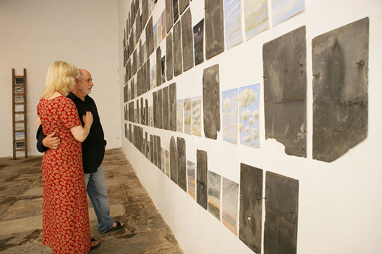 Geoffrey Hendricks: installation, opening of the exhibition 14th July 2006, Egon Schiele Art Centrum, photo: © 2006 Libor Sváček