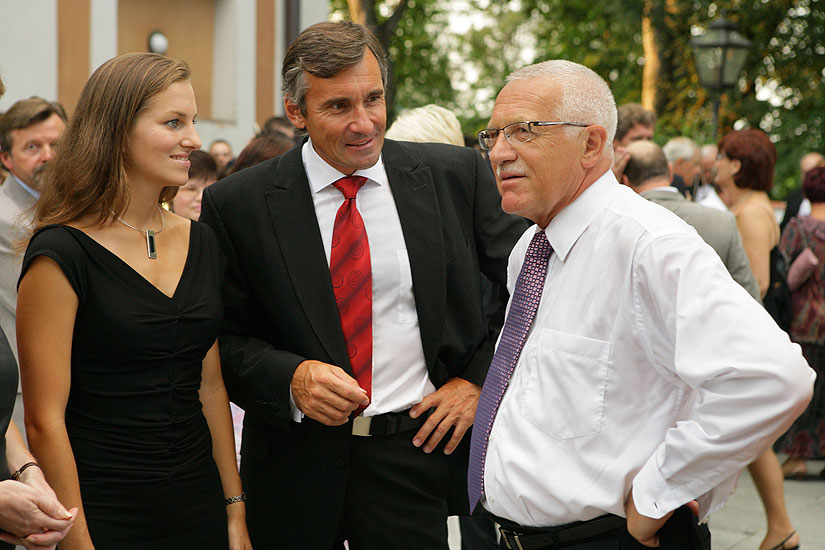 Opening Ceremony. In attandance: President of the Czech Republic Václav Klaus, Jong-Won Kim – piano (Korea), The Czech Radio Symphony Orchestra, conducted by: Maxim Shostakovich (Russia, USA), 21.7.2006,International Music Festival Český Krumlov 2006, source: © Auviex s.r.o., photo: Libor Sváčwk