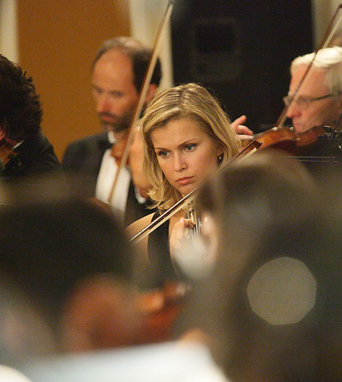 Opening Ceremony. In attandance: President of the Czech Republic Václav Klaus, Jong-Won Kim – piano (Korea), The Czech Radio Symphony Orchestra, conducted by: Maxim Shostakovich (Russia, USA), 21.7.2006,International Music Festival Český Krumlov 2006, source: © Auviex s.r.o., photo: Libor Sváčwk