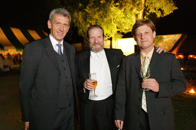 Opening Ceremony. In attandance: President of the Czech Republic Václav Klaus, Jong-Won Kim – piano (Korea), The Czech Radio Symphony Orchestra, conducted by: Maxim Shostakovich (Russia, USA), 21.7.2006,International Music Festival Český Krumlov 2006, source: © Auviex s.r.o., photo: Libor Sváčwk