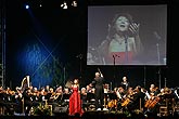 David N. Gustafson (USA) - tenor, Mi-Hae Park - soprano (Korea), Brewery Garden, 22.7.2006,International Music Festival Český Krumlov 2006, source: © Auviex s.r.o., photo: Libor Sváčwk 