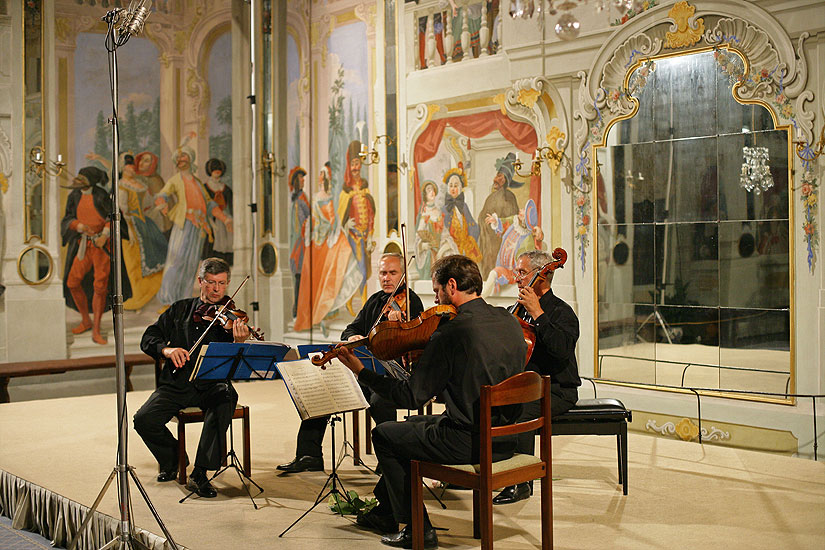 Kocian Quartet, Masquerade hall of chateau Český Krumlov, 2.8.2006, International Music Festival Český Krumlov 2006, source: © Auviex s.r.o., photo: Libor Sváček