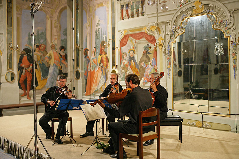 Kocian Quartet, Masquerade hall of chateau Český Krumlov, 2.8.2006, International Music Festival Český Krumlov 2006, source: © Auviex s.r.o., photo: Libor Sváček