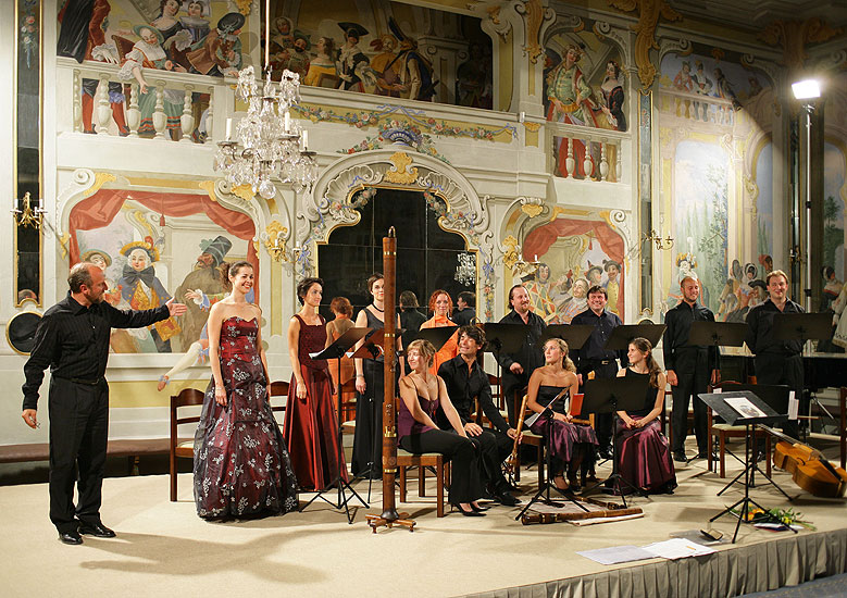 Capella Rudolphina, Music in the Court of the Rosenbergs, Masquerade hall of chateau Český Krumlov, 4.8.2006, International Music Festival Český Krumlov 2006, source: © Auviex s.r.o., photo: Libor Sváček