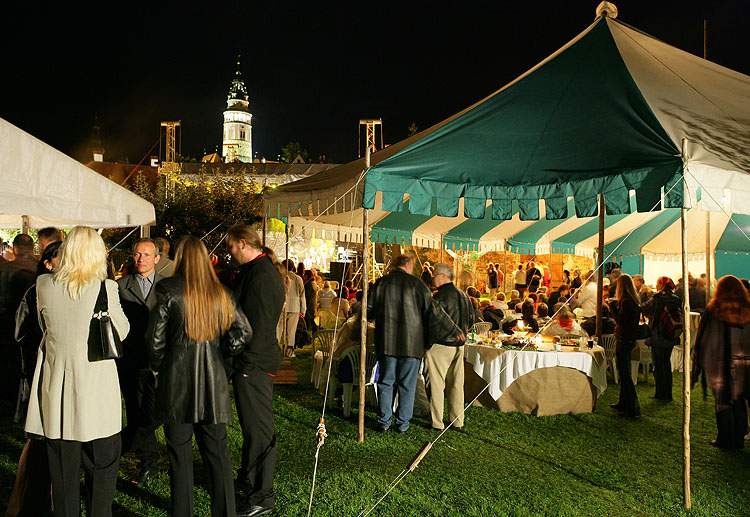 Irská noc, Pivovarská zahrada, 12.8.2006, Mezinárodní hudební festival Český Krumlov 2006, zdroj: © Auviex s.r.o., foto: Libor Sváček