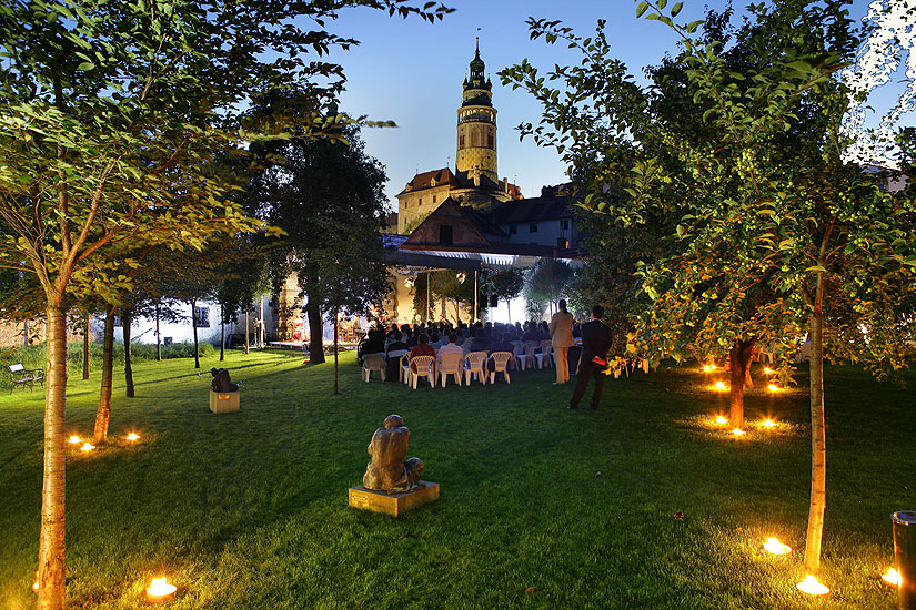 Camerata Nova, umělecký vedoucí Jiří Kotouč, zahrada Kooperativy, pojišťovny, a.s., 18.8.2006, Mezinárodní hudební festival Český Krumlov 2006, zdroj: © Auviex s.r.o., foto: Libor Sváček