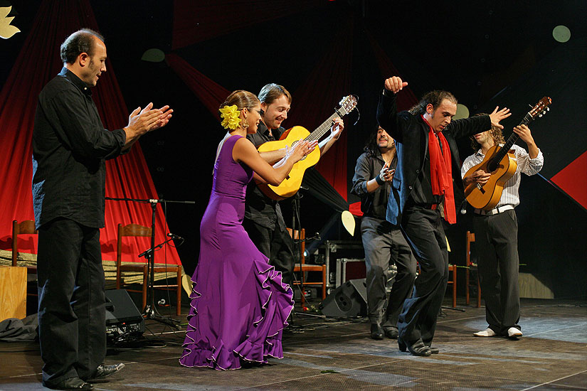 La fiesta - španělský večer, Cuadro Flamenco de Granada (Španělsko), La Peňa flamenca, Pivovarská zahrada, 19.8.2006, Mezinárodní hudební festival Český Krumlov 2006, zdroj: © Auviex s.r.o., foto: Libor Sváček