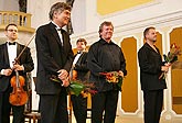 Eugen Indjic (USA), Jan Simon, Marián Lapšanský (Slowakei) - Klaviere, Symphonieorchester des Tschechischen Rundfunks, Dirigent: Vladimír Válek, Schlossreitschule, Český Krumlov, 26.8.2006, Internationales Musikfestival Český Krumlov 2006, Bildsquelle: © Auviex s.r.o., Foto: Libor Sváček 