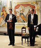 Ivan Ženatý (Geige), Igor Ardašev (Klavier), 24.8.2006, Internationales Musikfestival Český Krumlov 2006, Bildsquelle: © Auviex s.r.o., Foto: Libor Sváček 