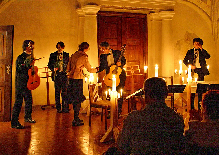 Prague Guitar Quartet, Abbey - Entrance Hall, 8th August 2006, Zlatá Koruna Royal Music Festival, photo: © 2006 Lubor Mrázek