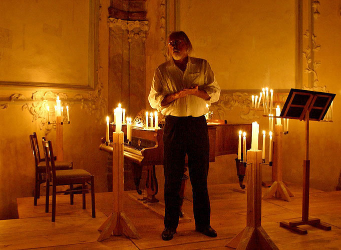 Singt dem Gott ein neues Lied, Nadia Ladkany (Mezzosopran), Augustýn Kužela (Klavier), Kreuzflur,  12.8.2006, Königliches Musikfestival 2006, Kloster Zlatá Koruna, Foto: © 2006 Lubor Mrázek