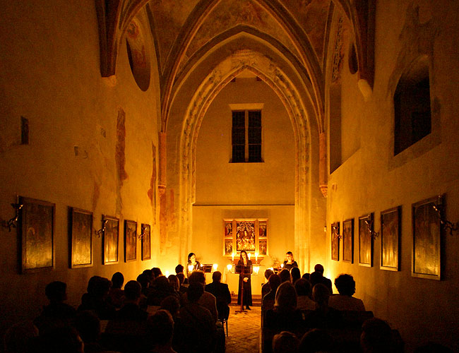 Ensemble Peregrina (Schweiz), Musik der Zeit von Klosterentstehung, Schutzengelkapelle,  19.8.2006, Königliches Musikfestival 2006, Kloster Zlatá Koruna, Foto: © 2006 Lubor Mrázek