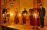 Jaroslav Tůma (Orgel), Bohuslav Matoušek (Geige), Anna Fliegerová (Geige), Milan Kraus (Violoncello), Klosterkirche und Kreuzflur,  23.8.2006, Königliches Musikfestival 2006, Kloster Zlatá Koruna, Foto: © 2006 Lubor Mrázek 