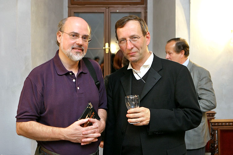 Jaroslav Tůma (varhany), Bohuslav Matoušek (housle), Anna Fliegerová (housle), Milan Kraus (violoncello), klášterní kostel a křížová chodba, 23.8.2006, Královský hudební festival Zlatá Koruna, foto: © 2006 Lubor Mrázek