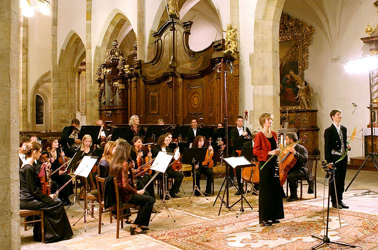 Women and Mozart, Closter Church, 26th August 2006, Zlatá Koruna Royal Music Festival, photo: © 2006 Lubor Mrázek