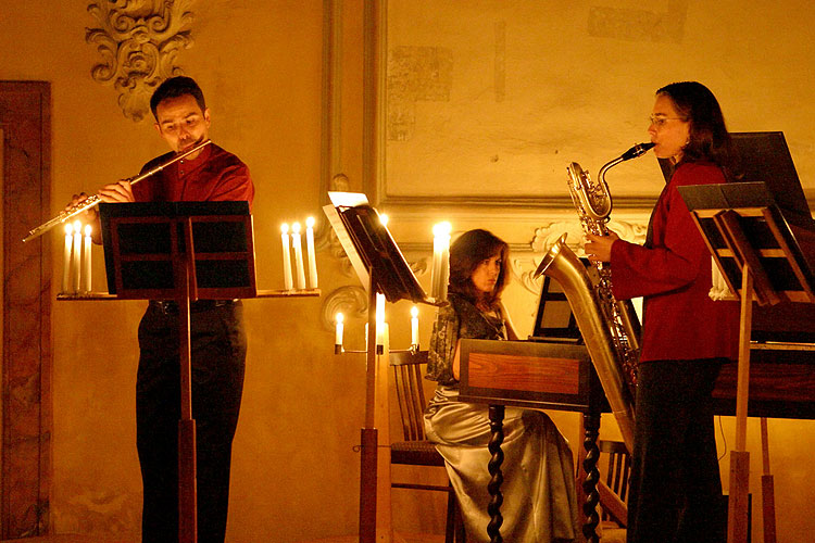 Ensemble Bona Fide - Baroque music you have never heard before, Cross Passage, 30th August 2006, Zlatá Koruna Royal Music Festival, photo: © 2006 Lubor Mrázek