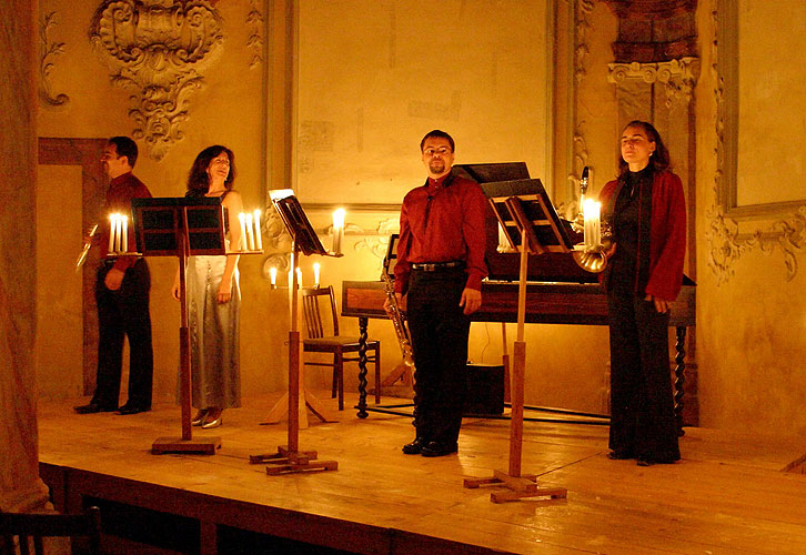 Ensemble Bona Fide - Baroque music you have never heard before, Cross Passage, 30th August 2006, Zlatá Koruna Royal Music Festival, photo: © 2006 Lubor Mrázek