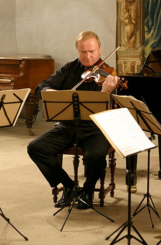 Vlach´s Quartet Praha, Naoko Knopp Nagaoka (Japan) - piano, concert hall, 2th September 2006, Zlatá Koruna Royal Music Festival, photo: © 2006 Lubor Mrázek